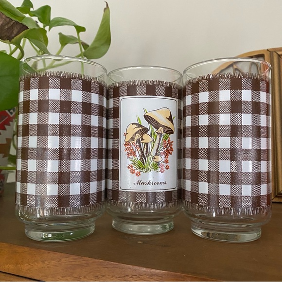 Set of 3 Vintage Mushroom 🍄 Glasses - Picture 3 of 8